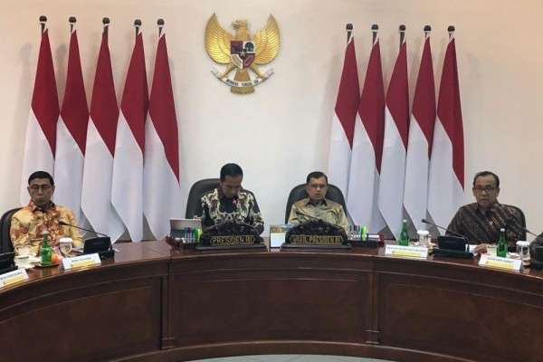 Ingatkan Menterinya, Jokowi: Soal Pindah Ibu Kota Tiru Negara Lain