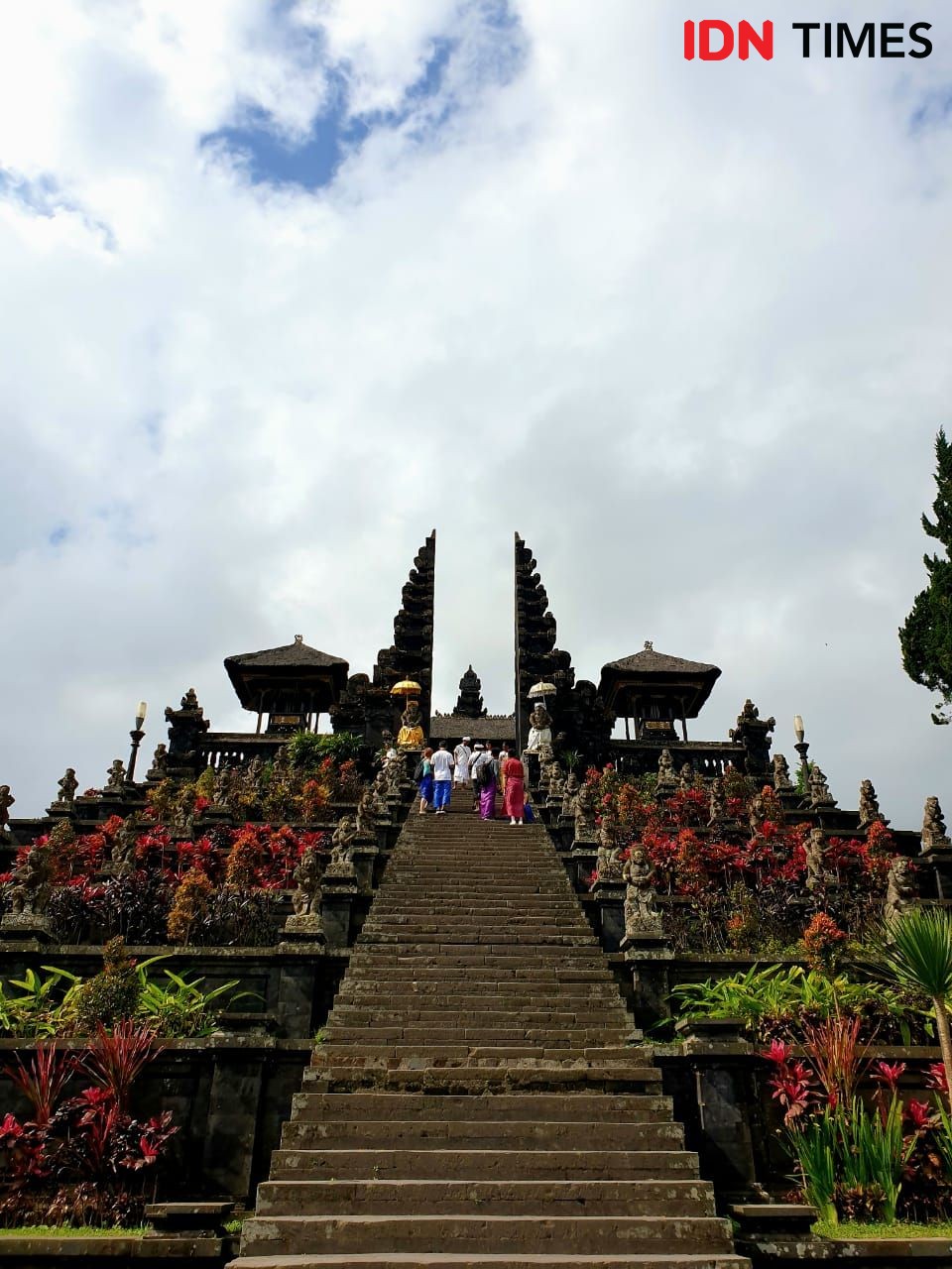 Aturan Masuk ke Pura di Bali, Bayi Usia Kurang 105 Hari Tak Boleh Ikut