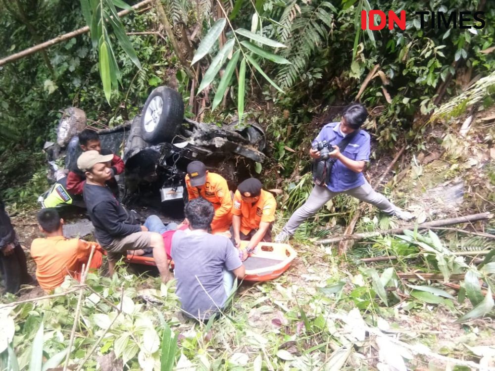 Detik-detik Penyelamatan Korban Mobil Masuk Jurang Selama 7 Jam