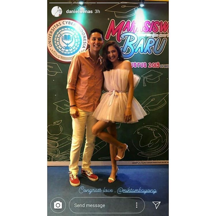 Dikabarkan Putus, Ini 10 Potret Kenangan Mikha Tambayong dan Daniel