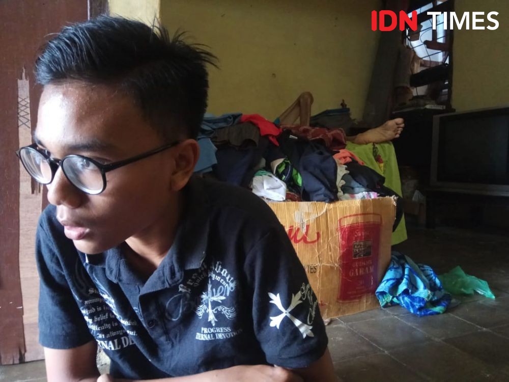Masih SMA, Kisah Anak Eks Ketua NasDem Jadi Tulang Punggung Keluarga