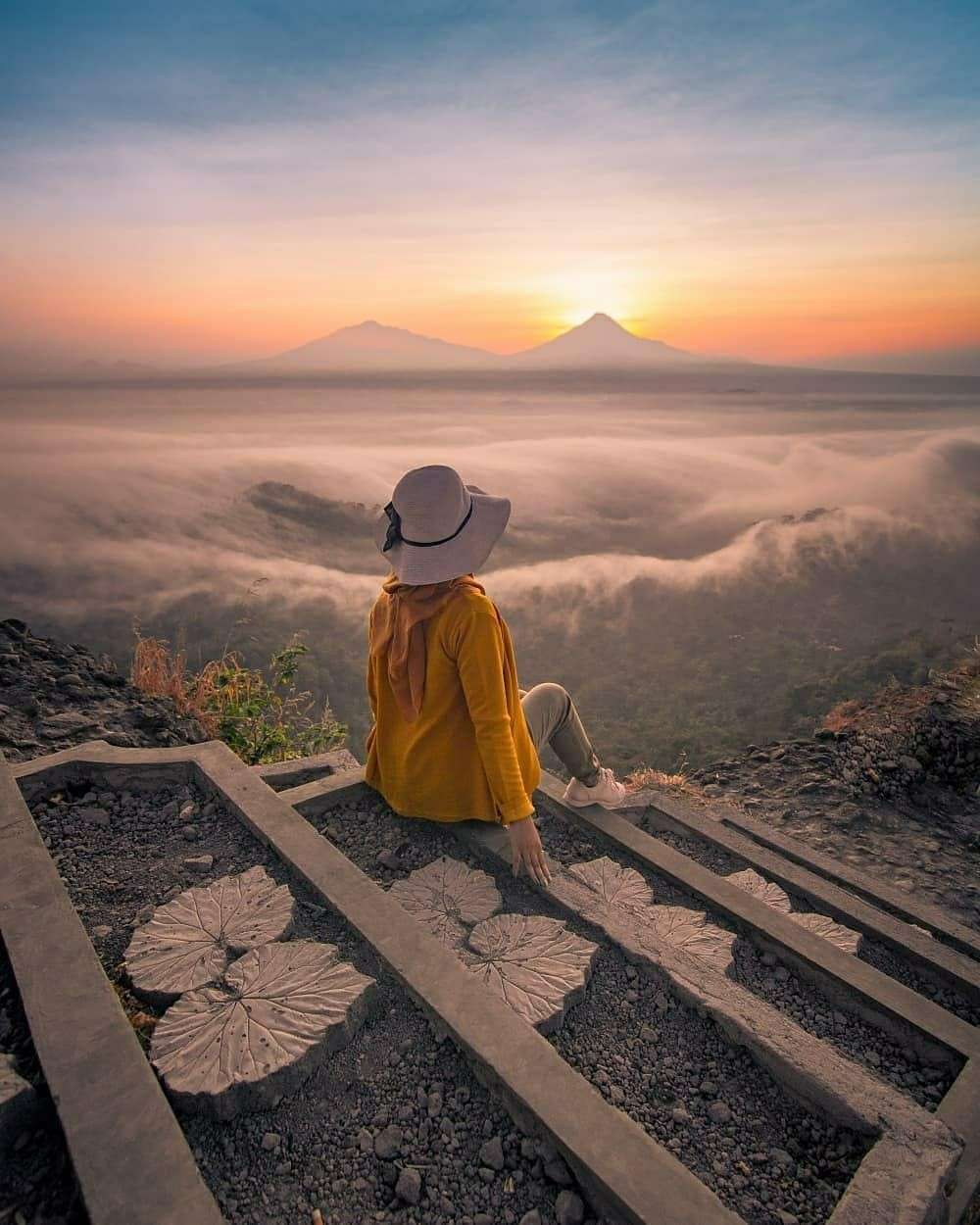 10 Destinasi Wisata Negeri Di Atas Awan Di Indonesia Keren Banget