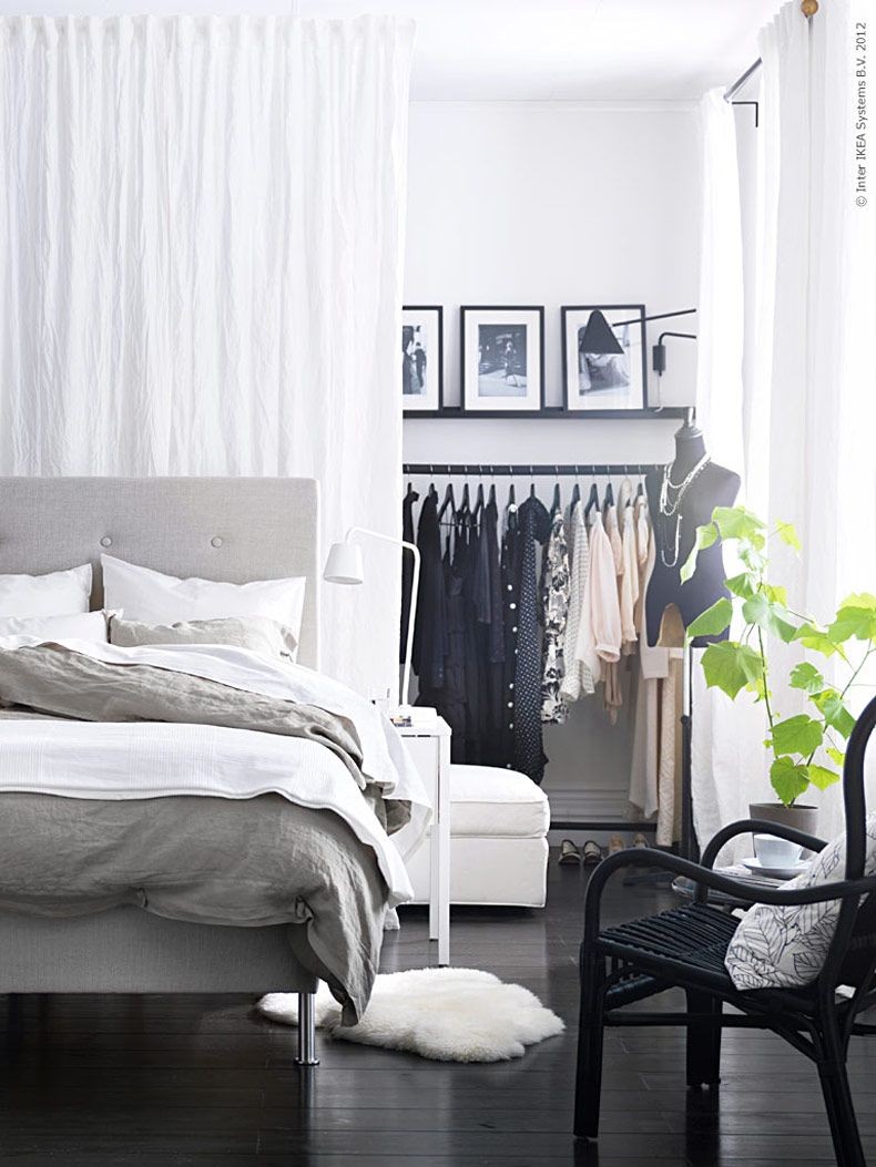 8 Ide Lemari Pakaian Irit Tempat, Cocok buat Kamar Sempit