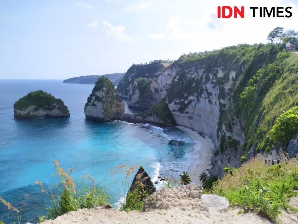 Diamond Beach, Destinasi Favorit Wisatawan di Nusa Penida