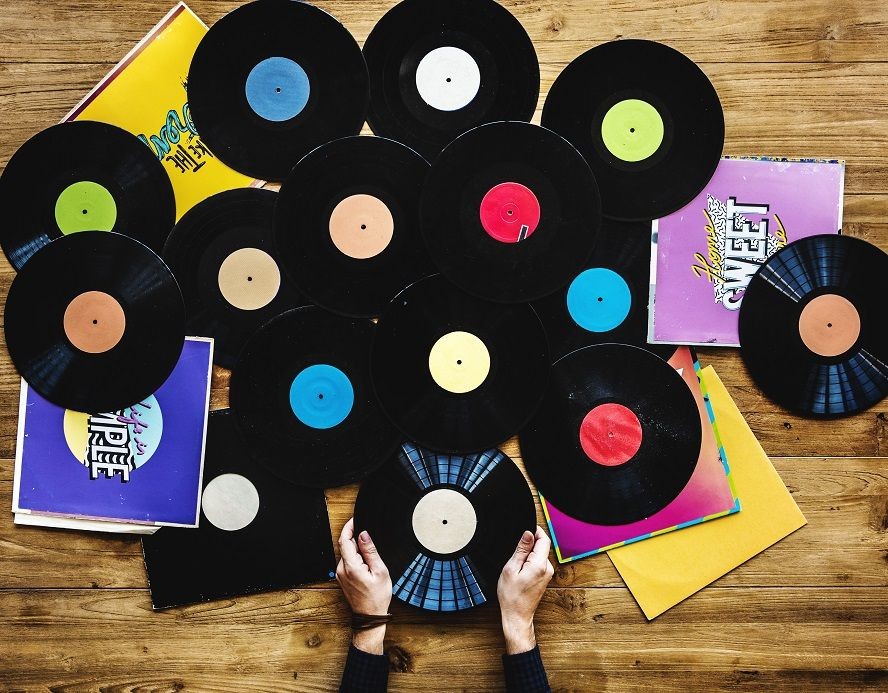 9 Hal yang Membuat Vinyl Record Lebih Baik dibanding Media Musik Lain