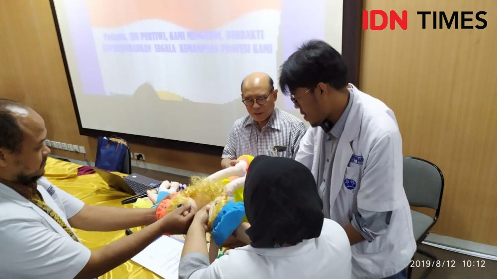 Operasi Kembar Siam Azila dan Aqila Digelar Rabu, Libatkan 70 Dokter