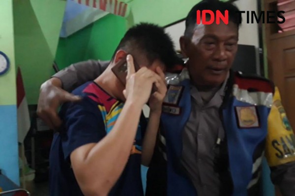 Pemilik Proyek Tanggul Jebol Minta Maaf, Warga Hujani Caci Maki