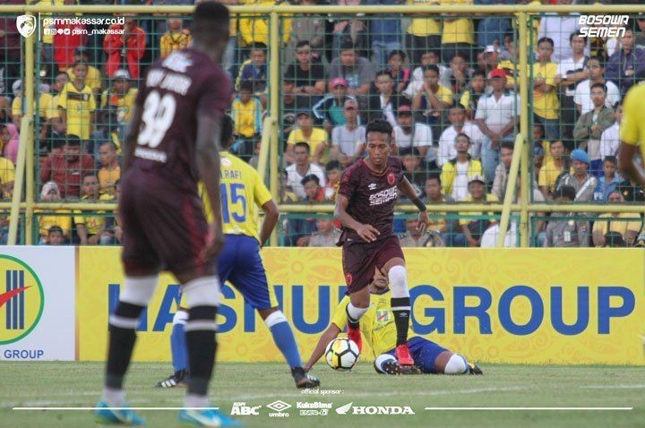 Penalti Klok Bawa PSM Makassar Tundukkan Barito Putera