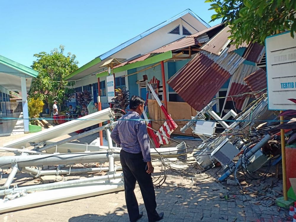 Menara Seluler Roboh Menimpa Sekolah SD di Maros, 6 Siswa Luka-luka