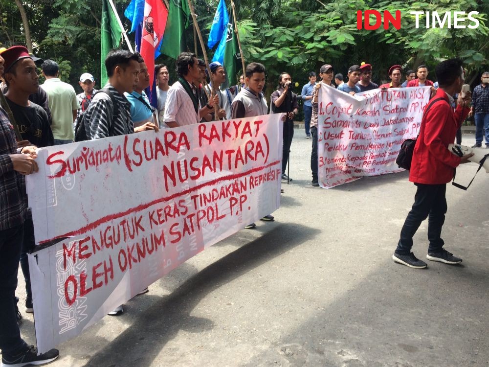 Mahasiswa Samarinda Demo, Menuntut Kasatpol PP Dicopot
