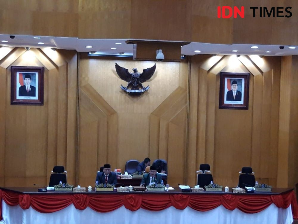 Rapat Paripurna Terakhir, Hanya 16 Anggota DPRD Surabaya yang Hadir