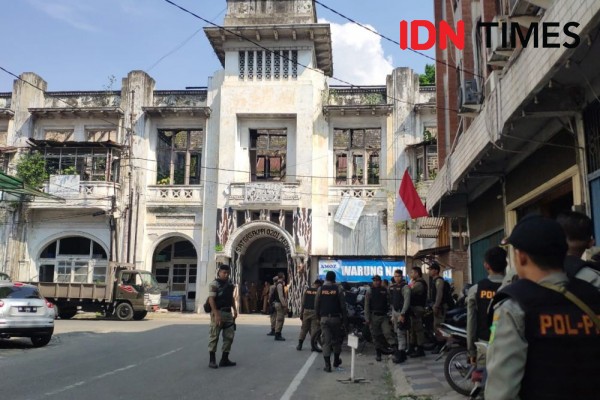 Saling Klaim Warenhuis, Bekas Taipan Bioskop Punya Berkas Era Kolonial