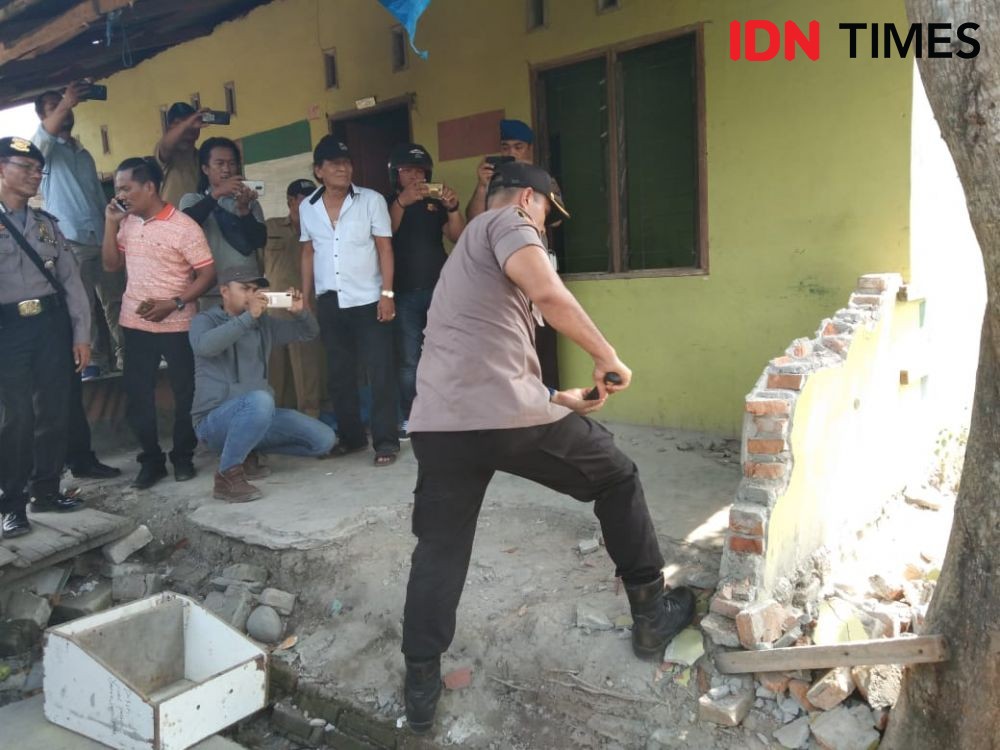 Diduga Tempat Transaksi Narkoba, 2 Rumah di Jermal Dirobohkan Polisi