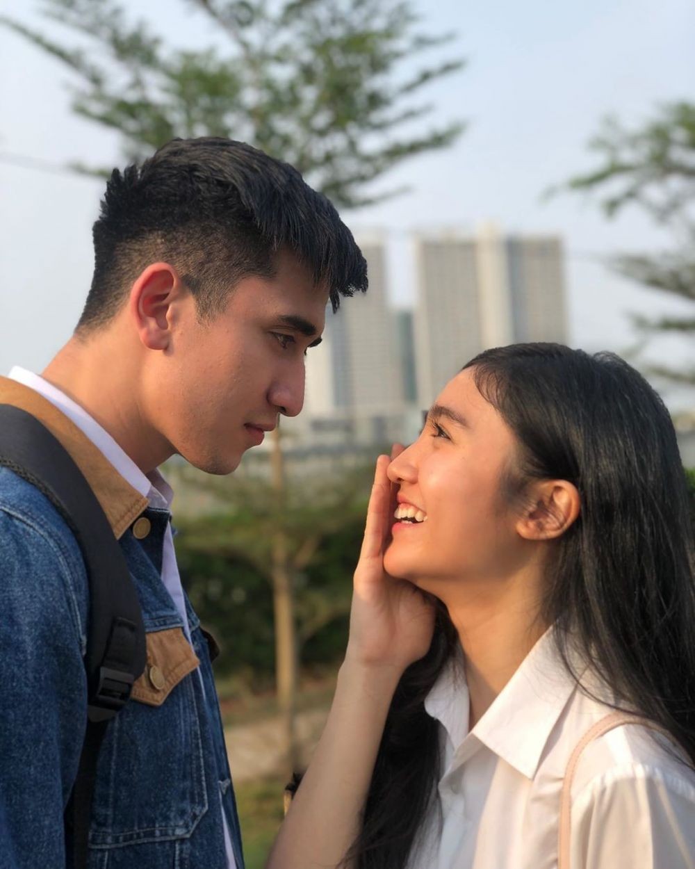 10 Kemesraan Verrel Bramasta & Febby Rastanty saat Main Sinetron Bareng