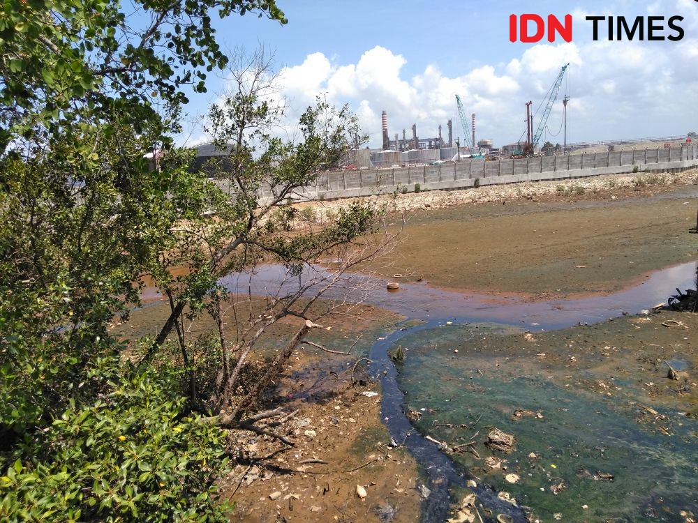 Dugaan Limbah RDMP, Puluhan Nelayan Balikpapan Unjuk Rasa di Pertamina