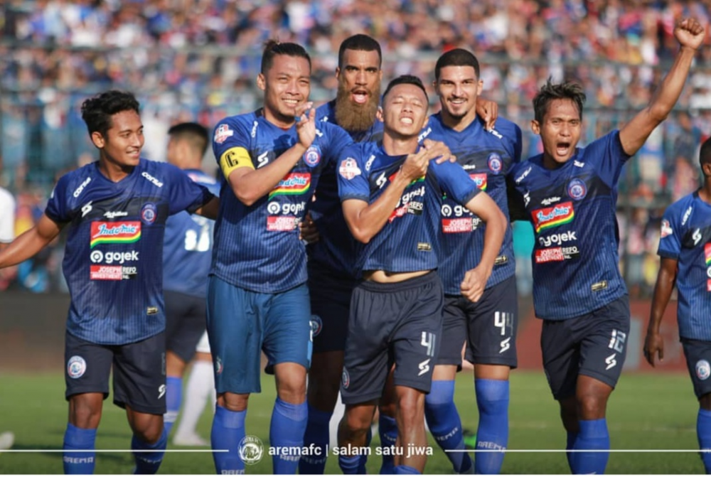Kalah 4-0 di Malang, Ratusan Bonek Geruduk Kantor Persebaya