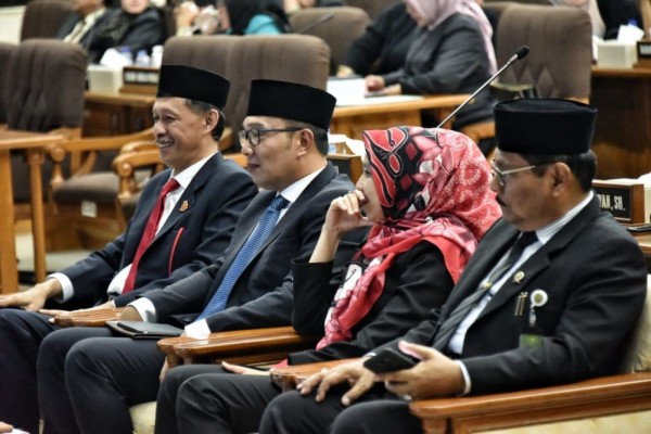 Jokowi Ingatkan Industri 4.0, Ridwan Kamil Tawarkan SMK Prototype