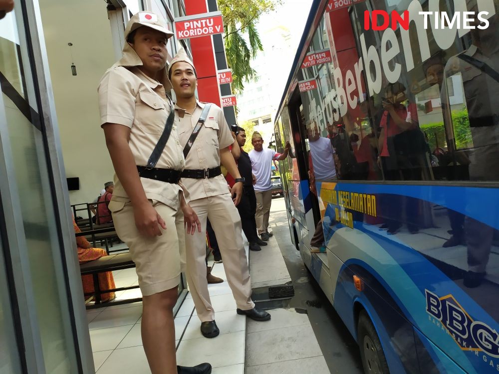 [FOTO] Semaraknya Para Petugas BRT Trans Semarang Cosplay Ala Pejuang