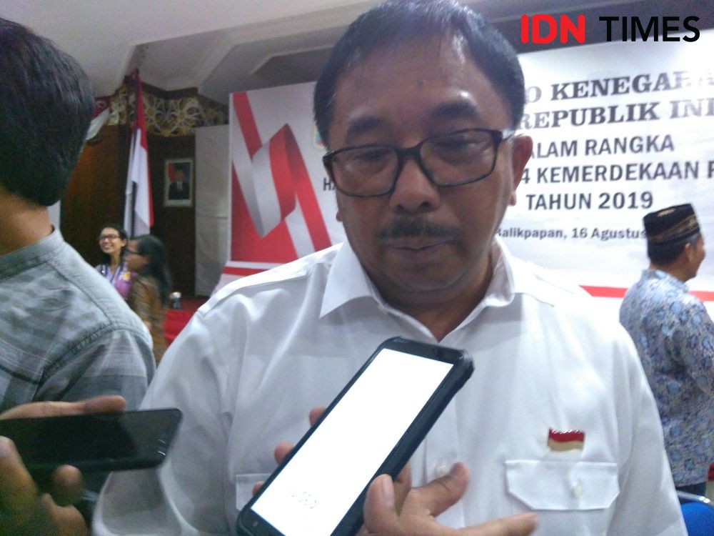 Wali Kota  Balikpapan Bentang Spanduk Kalimantan Timur Jadi Ibu Kota 
