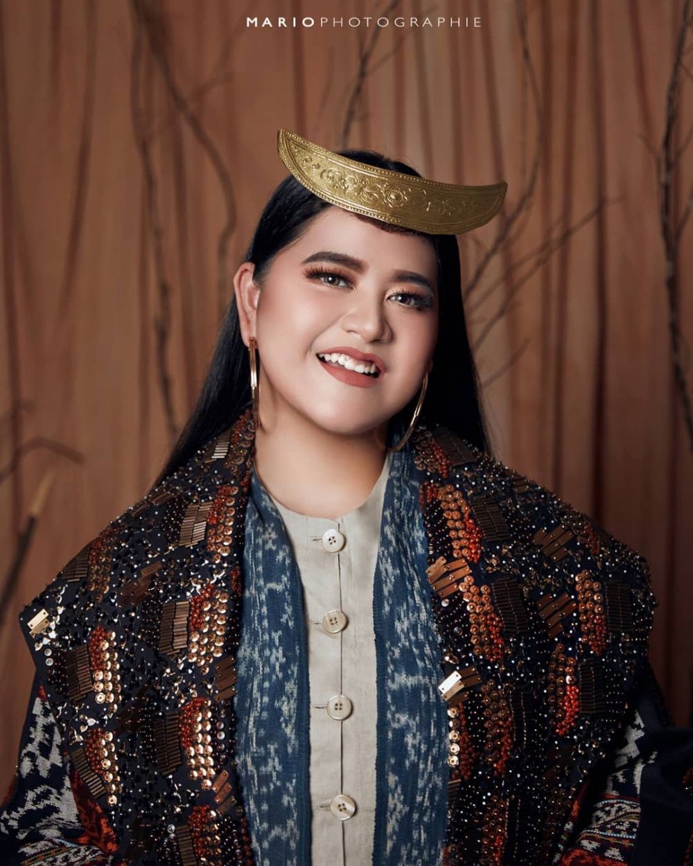 10 Potret Artis Tanah Air Berpakaian Adat, Ada Idola Kamu?