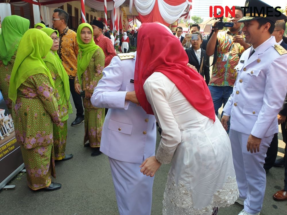 Elegan, 6 Potret Arumi Saat Menghadiri Upacara 17 Agustus