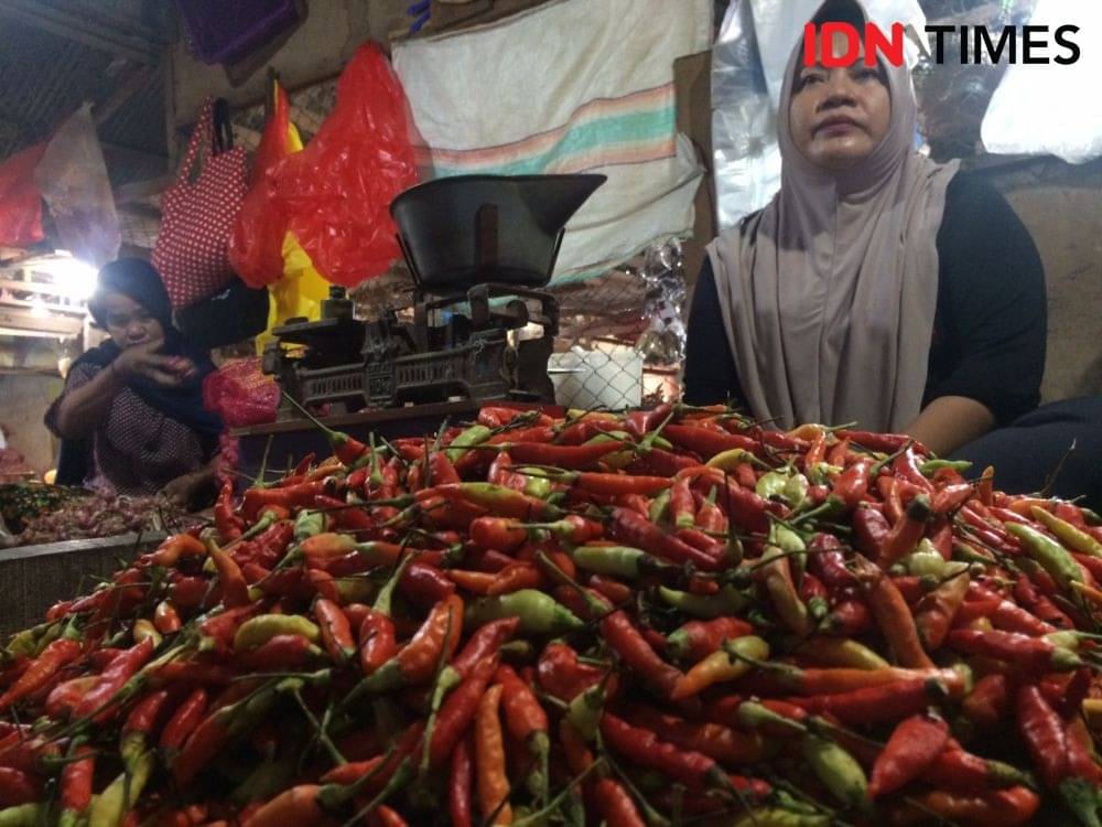 Sempat Meroket Rp100 Ribu Per Kilogram, Harga Cabai Perlahan Melandai