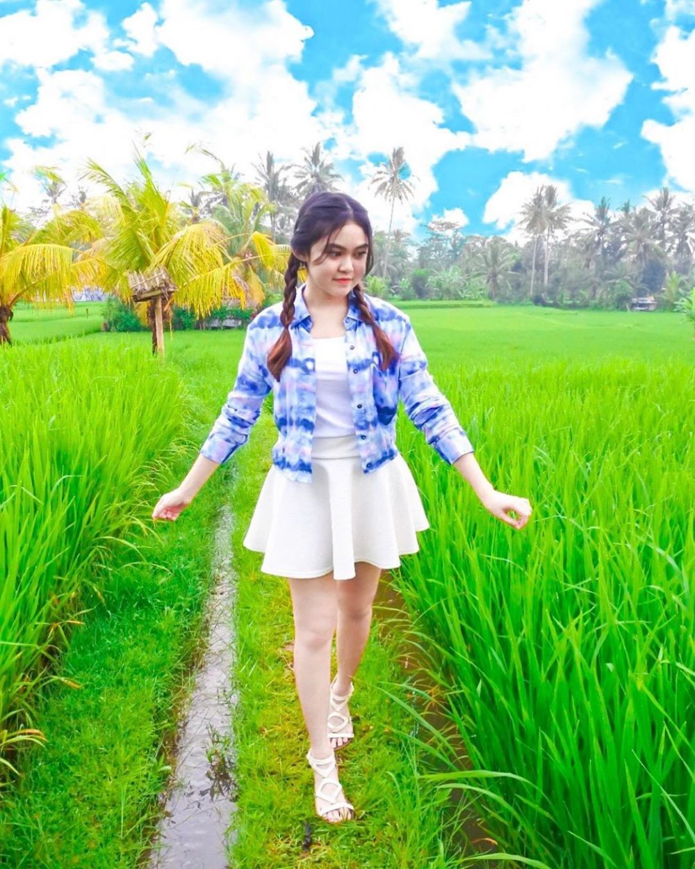 Referensi untuk Cewek Mungil, Berikut 7 OOTD Cute ala Selebgram Indy