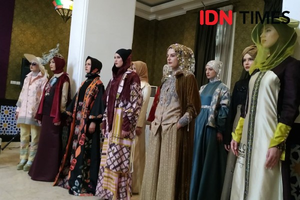 840 Koleksi Foto Penampakan Fashion Show HD Terbaru