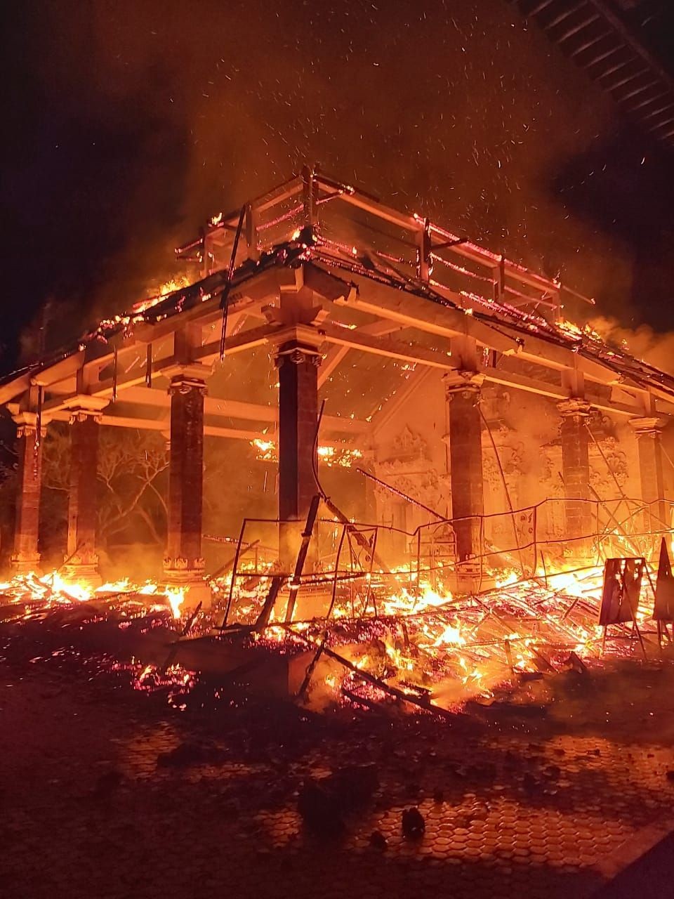 Polisi yang Diduga Terlibat Pembakaran Rumah di Danau Toba Ditangkap