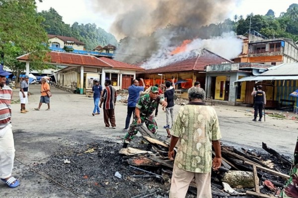 Tolak Rasisme, Demonstran di Fakfak Papua Bakar Sejumlah Kios