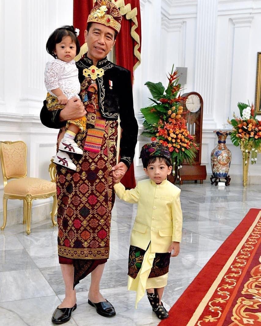 9 Potret Kebersamaan Jan Ethes & Sedah Mirah, 2 Cucu Jokowi yang Unyu