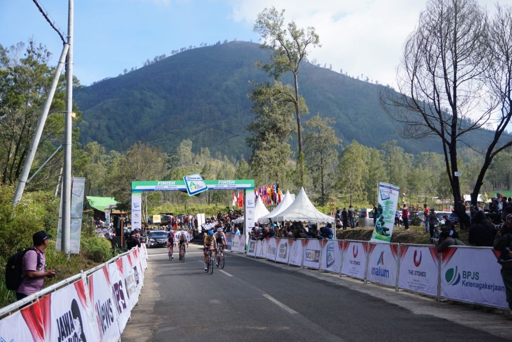 Juara Umum Etape Empat Tour D'Indonesia Sudah Kuasai Rute Neraka