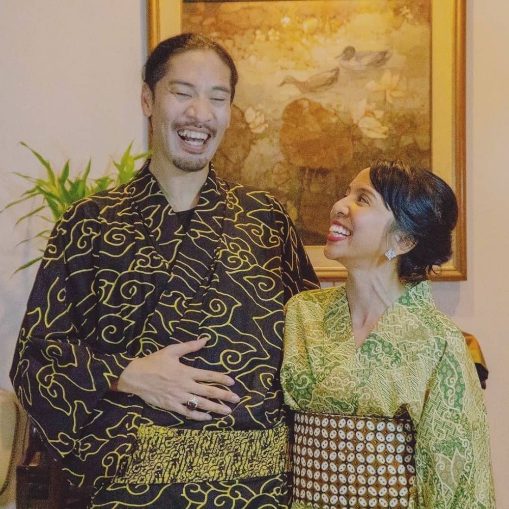 11 Tahun Kenal Akhirnya Sah Menikah, 10 Potret Arina Mocca & Hiroaki