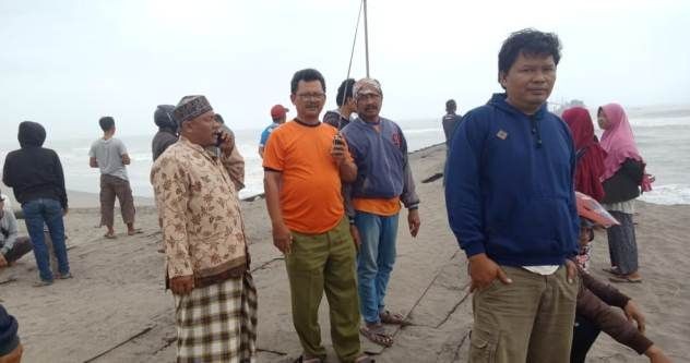 Dermaga di Sukabumi Selatan Ambruk, 13 Warga Terjebak di Ujung Dermaga