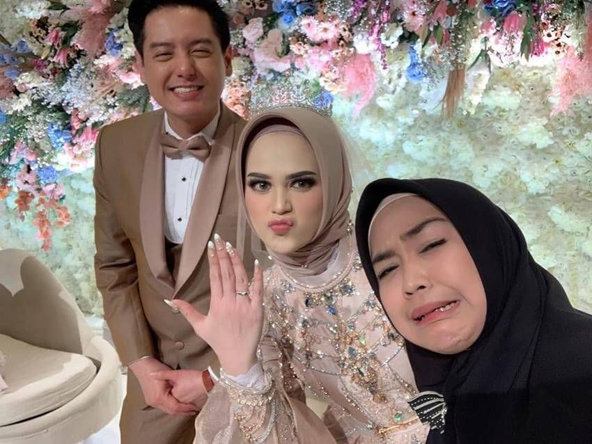 20 Tamu Artis yang Hadiri Resepsi Roger & Cut Meyriska, Super Meriah