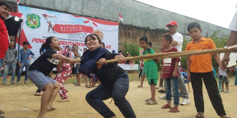 Pemkot Bandung Imbau Warga Tak Adakan Lomba Panjat Pinang dan Karnaval