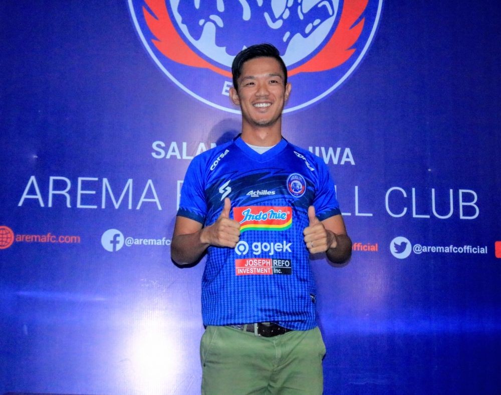 Gabung Arema FC, Takafumi Akahoshi Tak Sabar Main di Depan Aremania