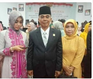Anggota Dewan Ini Bawa 3 Istri Hadiri Pelantikan di DPRD Luwu Utara