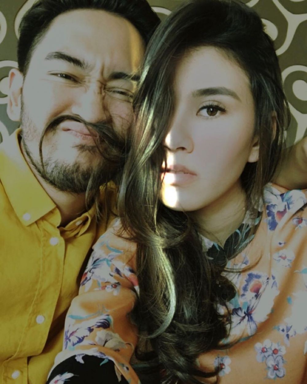 10 Potret Syahnaz & Jeje Govinda yang Makin Mesra Menanti Anak Kembar