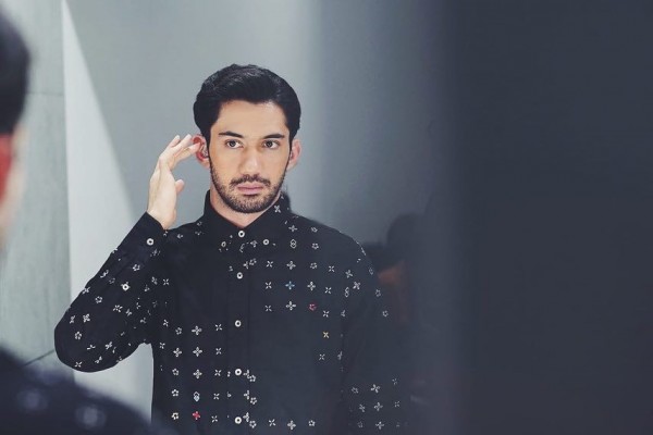 10 Artis Ini Ternyata Mualaf, Mantapkan Hati Jadi Muslim