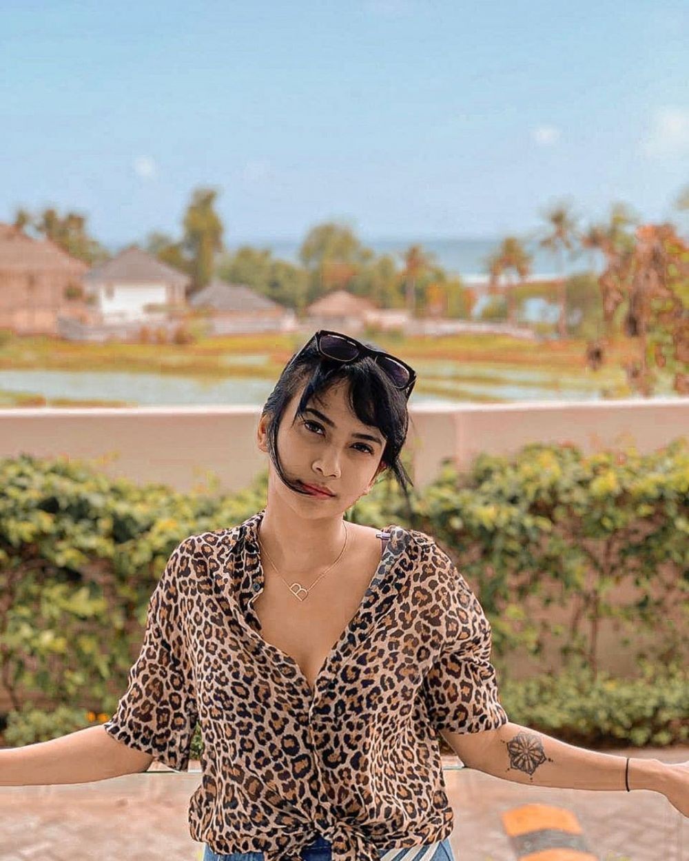 Mengintip 8 Potongan Rambut Pendek ala Vanessa Angel
