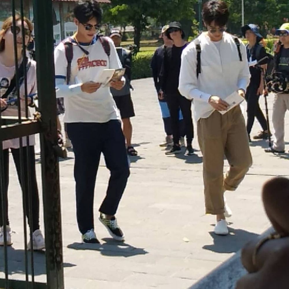 10 Potret Lee Seung Gi & Jasper Liu di Jogja, Makan hingga Naik Becak