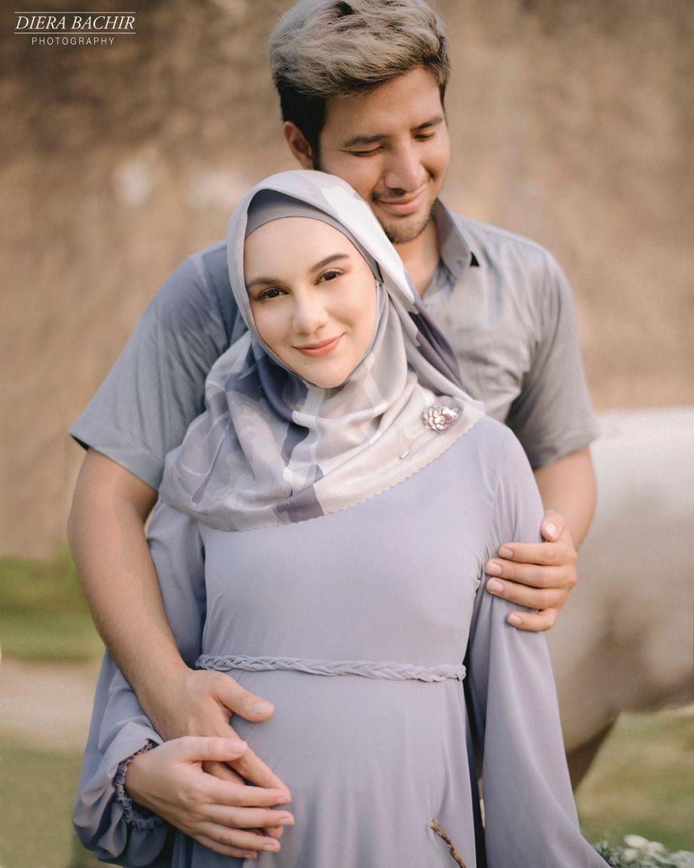 Bareng Kuda, 10 Pose Maternity Shoot Irish Bella dan Ammar Zoni