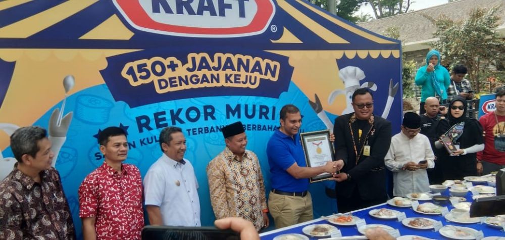 Ratusan Hidangan Kuliner Beragam Rasa Keju di Bandung Raih Rekor MURI