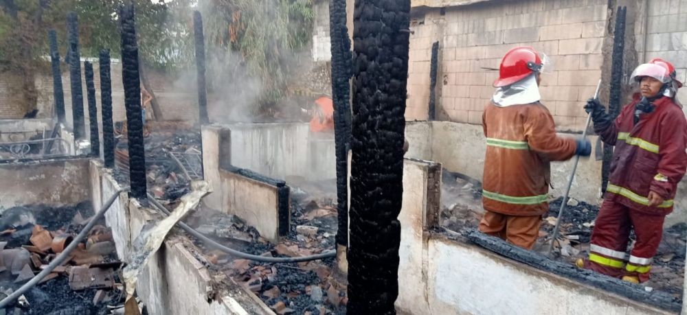 Lupa Matikan Obat Nyamuk, Dua Rumah di Bojonegoro Terbakar  