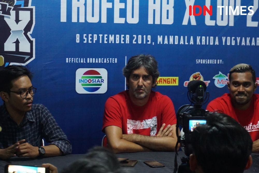 Coach Teco Akhirnya Resmi Perpanjang Kontrak dengan Bali United