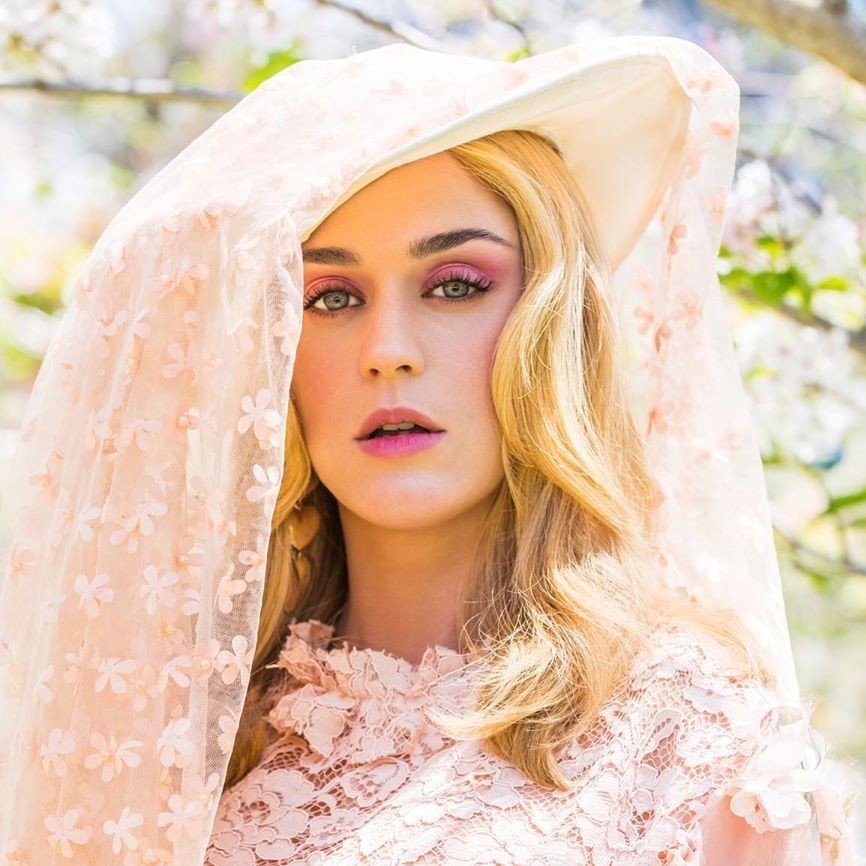 Selalu Curi Perhatian, Inilah 9 Gaya Makeup Katy Perry