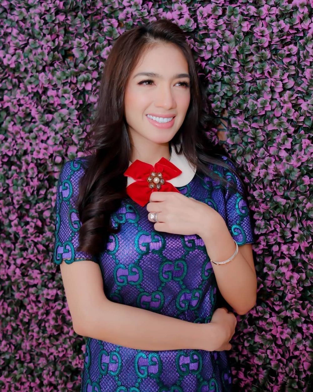 Move On Setelah Putus, 10 Potret Angel Karamoy yang Makin Memesona