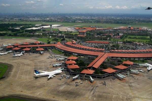 Pertama Di Asia, Bandara Soekarno-Hatta Kini Sediakan Taksi Listrik