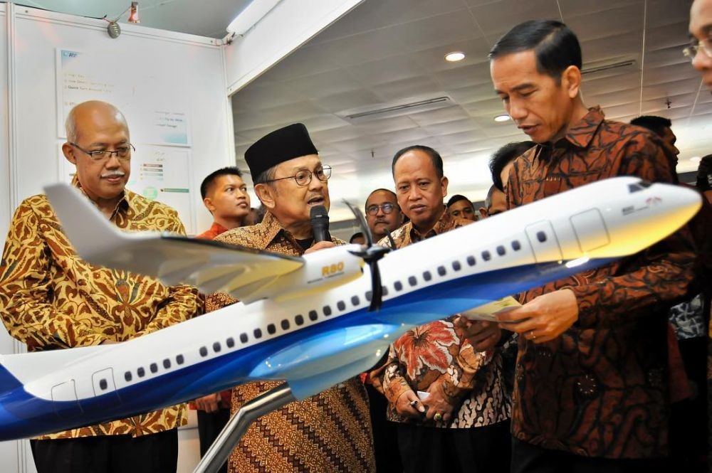 Kisah Senang dan Sedih BJ Habibie karena Pesawat N-250